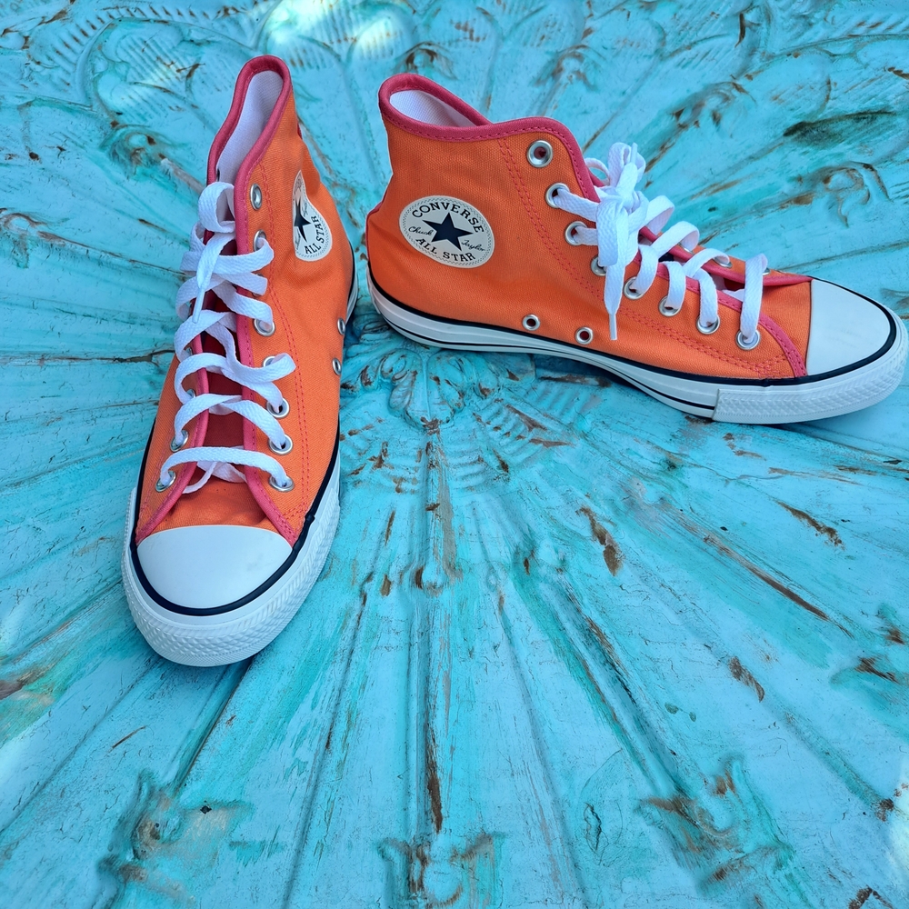 😃CONVERSE HIGH TOPS
